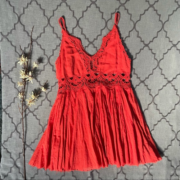 Free People Boho Sweet! Deep-V Crochet Lace Detail Raw Hem Mini Dress - Picture 4 of 14